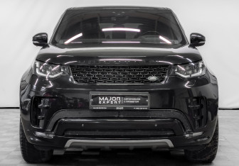 Подержанный автомобиль Land Rover Discovery 2018 года (2 фото)