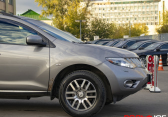 Подержанный автомобиль Nissan Murano Suv 2010 года (25 фото)