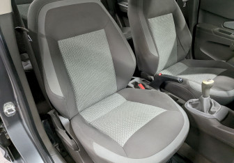 Подержанный автомобиль Chevrolet Cobalt Sedan 2012 года (19 фото)