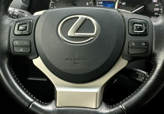 Подержанный автомобиль Lexus NX 2015 года (13 фото)