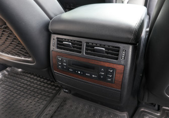 Подержанный автомобиль Toyota Land Cruiser Suv 2017 года (21 фото)