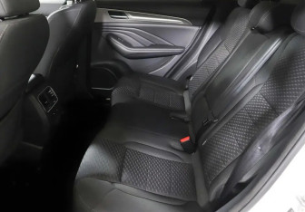 Подержанный автомобиль Haval F7 2019 года (10 фото)