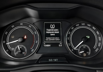 Подержанный автомобиль Skoda Rapid Liftback 2021 года (16 фото)