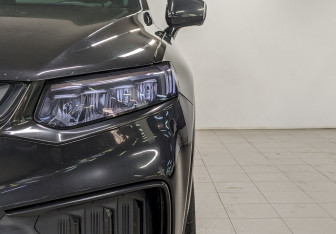 Подержанный автомобиль Geely Tugella 2023 года (17 фото)