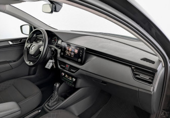 Подержанный автомобиль Skoda Rapid Liftback 2021 года (11 фото)