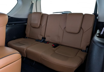 Подержанный автомобиль Infiniti QX80 2019 года (26 фото)