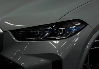 Подержанный автомобиль BMW X5 2025 года (8 фото)