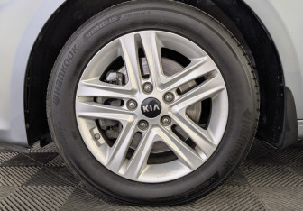 Подержанный автомобиль Kia Ceed Hatchback 2019 года (12 фото)