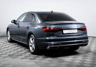 Подержанный автомобиль Audi A4 Sedan 2020 года (7 фото)