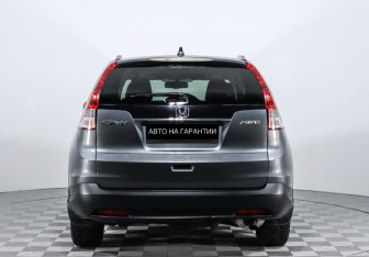 Подержанный автомобиль Honda CR-V 2013 года (4 фото)