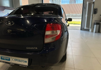 Подержанный автомобиль LADA (ВАЗ) Granta Sedan 2015 года (9 фото)