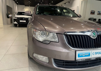 Подержанный автомобиль Skoda Superb Wagon 2012 года (7 фото)