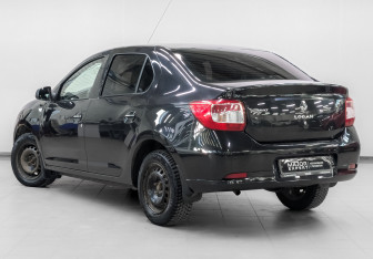 Подержанный автомобиль Renault Logan Sedan 2017 года (7 фото)
