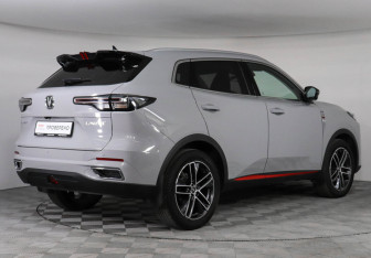Подержанный автомобиль Changan UNI-S 2024 года (5 фото)
