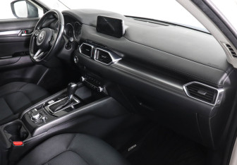 Подержанный автомобиль Mazda CX-5 2019 года (10 фото)