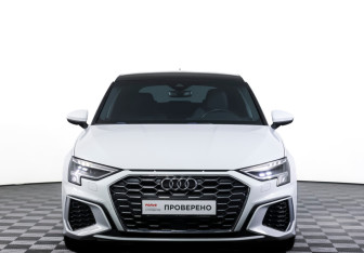 Подержанный автомобиль Audi A3 Hatchback 2021 года (2 фото)