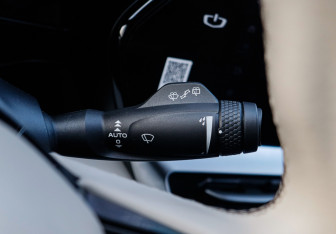 Подержанный автомобиль Geely Monjaro 2023 года (32 фото)