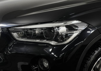 Подержанный автомобиль BMW X1 2017 года (8 фото)