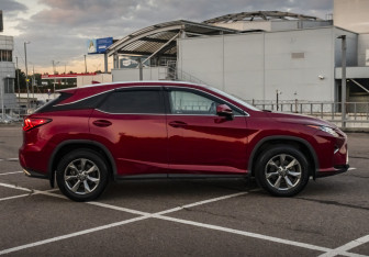 Подержанный автомобиль Lexus RX 2018 года (4 фото)