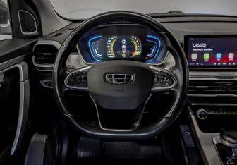Подержанный автомобиль Geely Coolray 2022 года (20 фото)