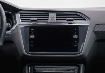Подержанный автомобиль Volkswagen Tiguan 2021 года (14 фото)