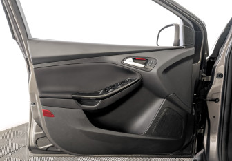 Подержанный автомобиль Ford Focus Hatchback 2018 года (19 фото)