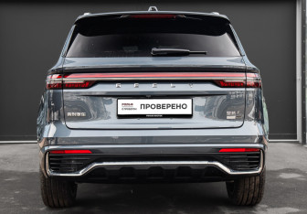 Подержанный автомобиль Geely Monjaro 2025 года (5 фото)