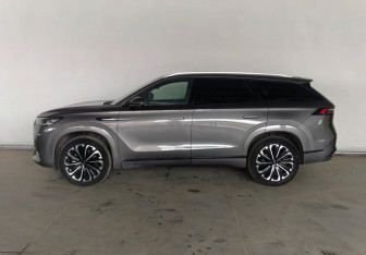 Подержанный автомобиль Jaecoo J8 2024 года (4 фото)
