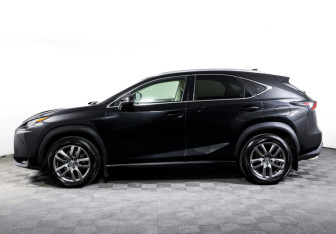 Подержанный автомобиль Lexus NX 2017 года (8 фото)