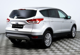 Подержанный автомобиль Ford Kuga 2015 года (5 фото)