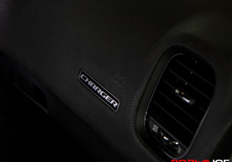 Подержанный автомобиль Dodge Charger Sedan 2017 года (7 фото)