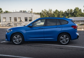 Подержанный автомобиль BMW X1 2019 года (8 фото)