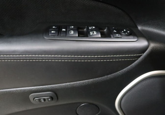 Подержанный автомобиль Jeep Grand Cherokee 2013 года (11 фото)