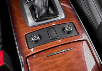 Подержанный автомобиль Infiniti QX70 2015 года (26 фото)