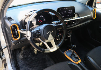 Подержанный автомобиль Kia Picanto 2022 года (11 фото)
