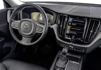 Подержанный автомобиль Volvo XC60 2021 года (30 фото)