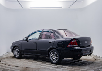 Подержанный автомобиль Nissan Almera Sedan 2012 года (7 фото)