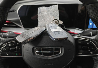 Подержанный автомобиль Geely Coolray 2023 года (19 фото)