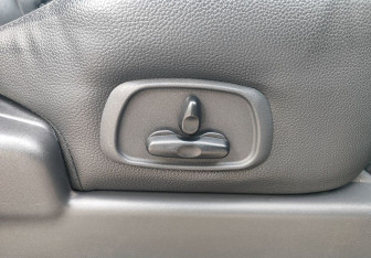 Подержанный автомобиль Mitsubishi Pajero 2014 года (14 фото)