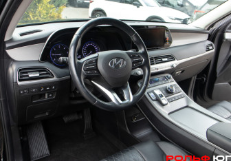 Подержанный автомобиль Hyundai Palisade 2021 года (18 фото)
