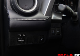 Подержанный автомобиль Toyota RAV4 2019 года (18 фото)
