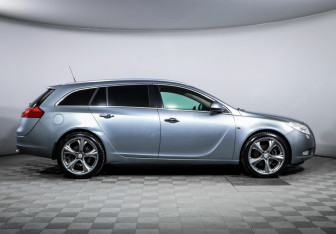 Подержанный автомобиль Opel Insignia Wagon 2013 года (4 фото)
