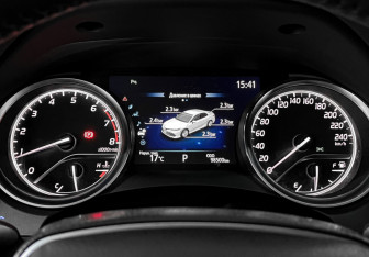 Подержанный автомобиль Toyota Camry Sedan 2020 года (23 фото)