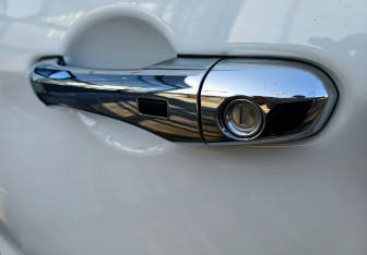 Подержанный автомобиль JAC T8 2023 года (18 фото)