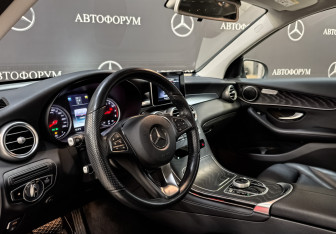 Подержанный автомобиль Mercedes-Benz GLC Coupe 2018 года (15 фото)