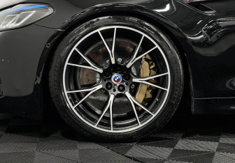Подержанный автомобиль BMW M5 Sedan 2019 года (7 фото)