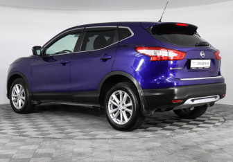 Подержанный автомобиль Nissan Qashqai 2014 года (7 фото)