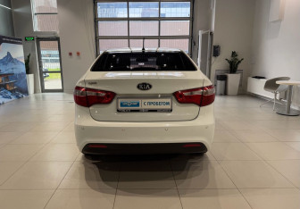 Подержанный автомобиль Kia Rio Sedan 2013 года (5 фото)