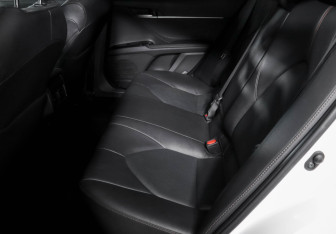Подержанный автомобиль Toyota Camry Sedan 2022 года (10 фото)