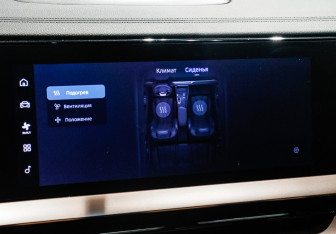 Подержанный автомобиль Geely Monjaro 2023 года (24 фото)